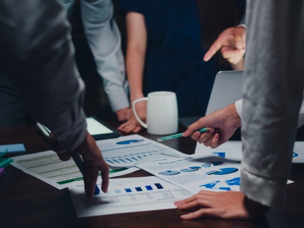 Após o plano de negócios, como você tira a sua ideia do papel?